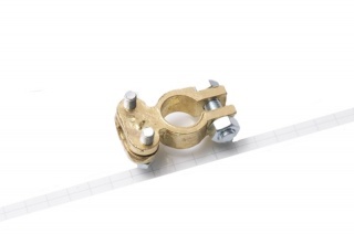 Batériová svorka +