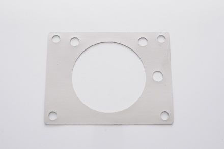 TESNENIE             MFKA