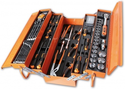 Kovový kufor s náradím 91dielov.